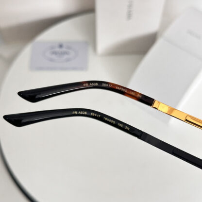 Prada fashion trend sunglasses - Image 8