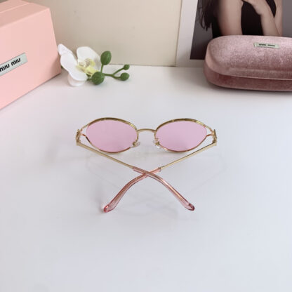 Miu Miu trendy fashion sunglasses - Image 9