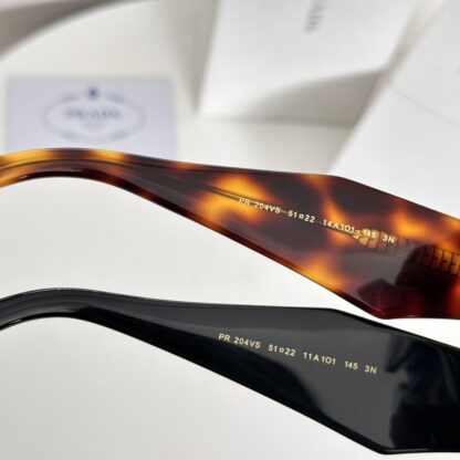 Prada fashion trend sunglasses - Image 8