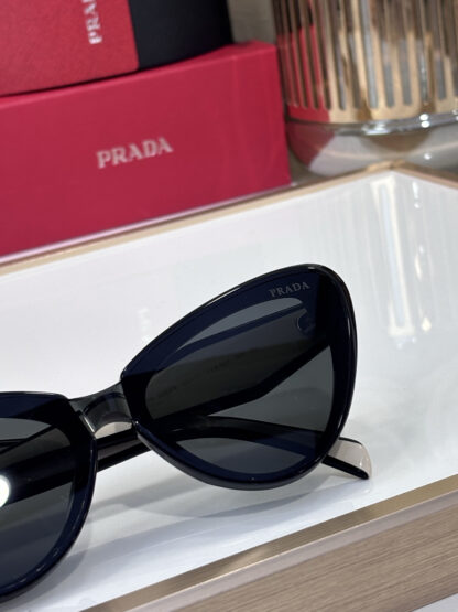 Prada fashion trend sunglasses - Image 8