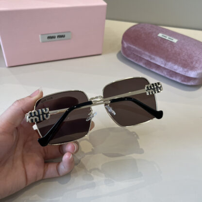 Miu Miu trendy fashion sunglasses - Image 9