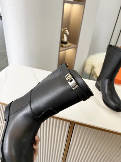 Hermès classic black silver buckle fashion ankle boots - Image 8