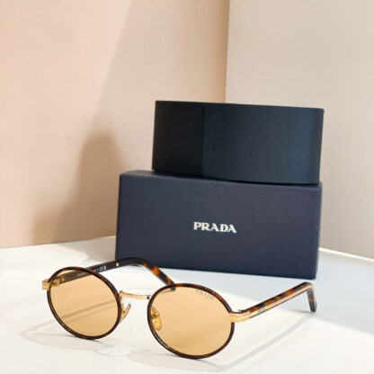 Prada fashion trend sunglasses - Image 8