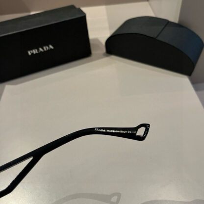 Prada fashion trend sunglasses - Image 8