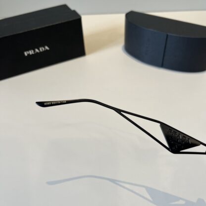 Prada fashion trend sunglasses - Image 8