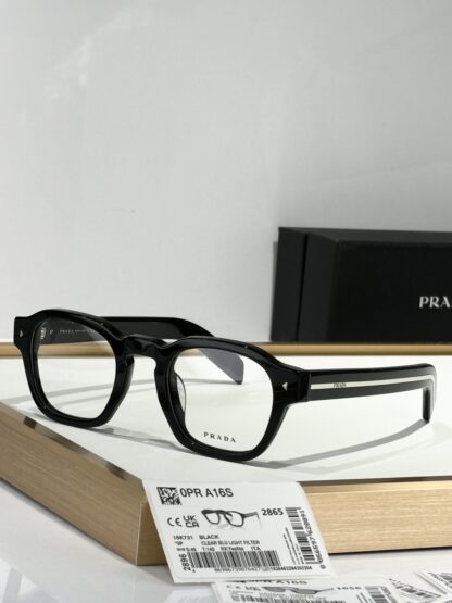Prada fashion trend sunglasses - Image 8