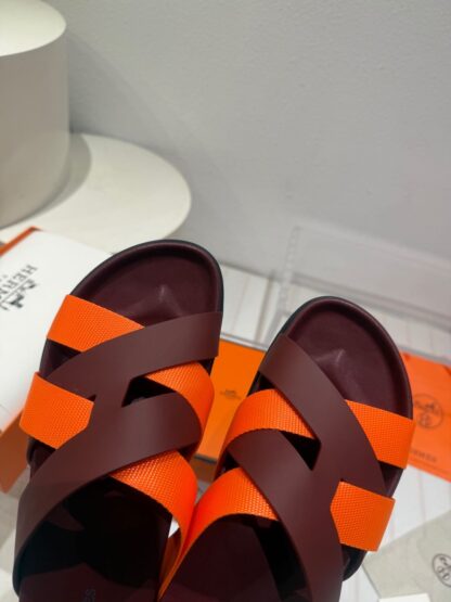 Hermès red, brown and orange woven slippers - Image 2