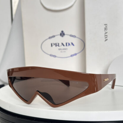 Prada fashion trend sunglasses - Image 8