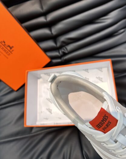 Hermès men's off-white soft and comfortable casual sports shoes - Image 8
