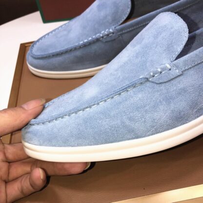 Hermès couple's sky blue high-end classic loafers - Image 7