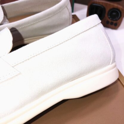 Hermès white couple's high-end classic loafers - Image 8