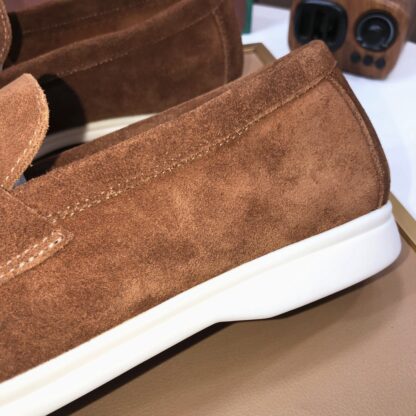 Hermès dark brown couple's high-end classic loafers - Image 8
