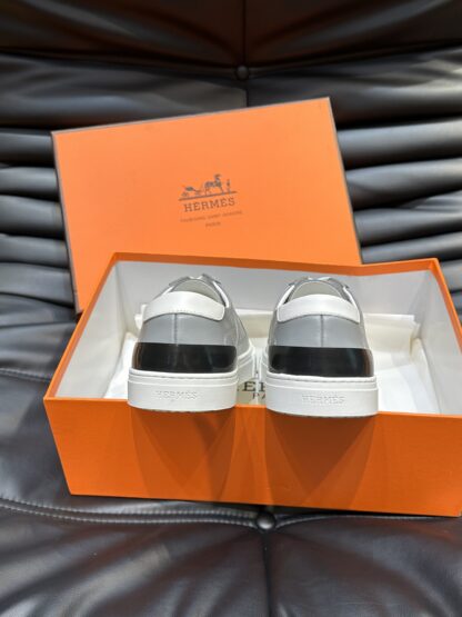 Hermès Men's Light Grey Comfort Low-Top Casual Sneakers - Image 8