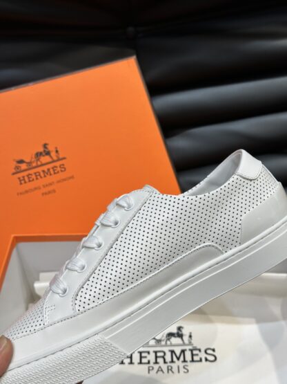 Hermès men's off-white breathable low-top casual sports shoes - Image 8