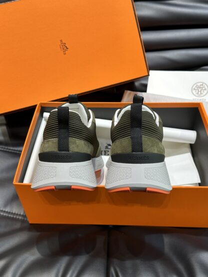 Hermes high-end men's dark green round toe fashion casual sports shoes - Image 8
