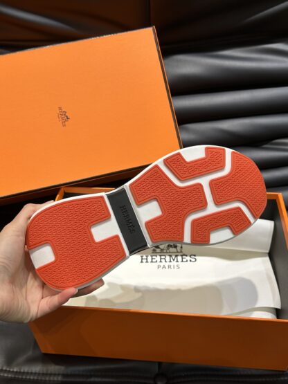 Hermes high-end men's black and blue round toe fashion casual sports shoes - Image 8