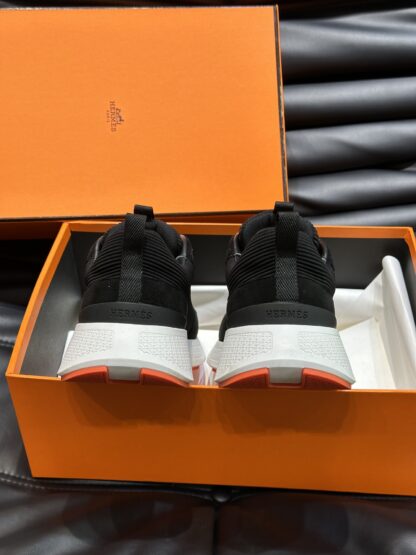 Hermes men's black and white breathable fashion casual sports shoes - Image 8
