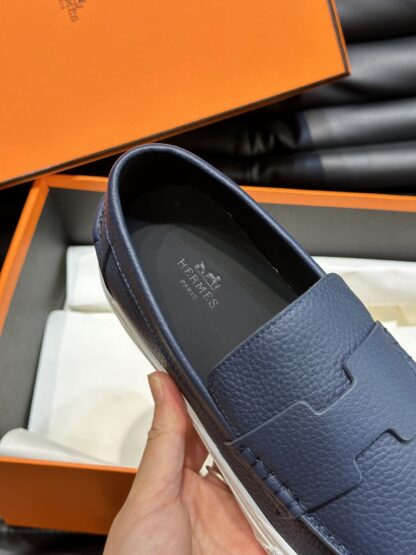 Hermès classic men's dark blue soft and durable casual loafers - Image 8