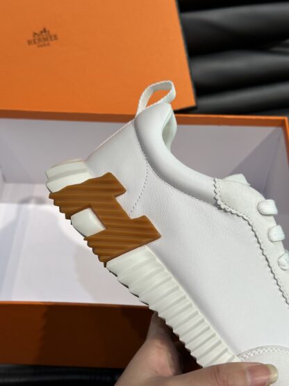 Hermès white versatile casual sneakers - Image 8