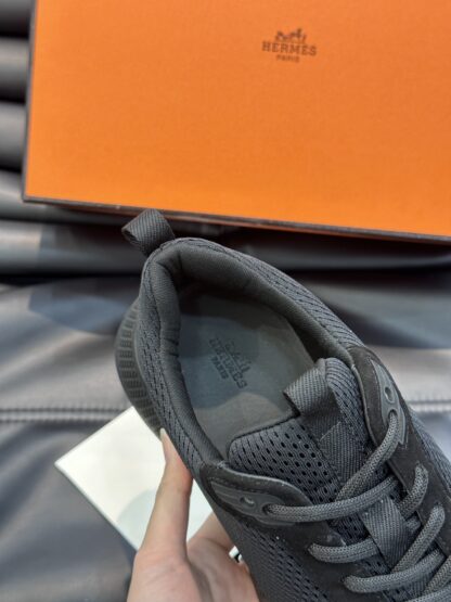 Hermes men's black comfortable breathable simple casual sports shoes - Image 8
