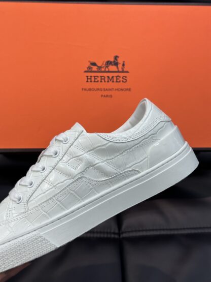Hermès Men's Soft Light White Low-Top Casual Sneakers - Image 8