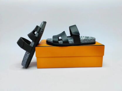 Hermès classic black and grey couple woven slippers - Image 8