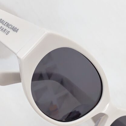Balenciaga fashion sunglasses - Image 8