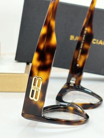 Balenciaga fashion sunglasses - Image 8