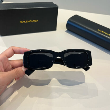 Balenciaga fashion sunglasses - Image 7