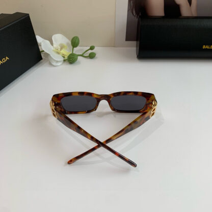 Balenciaga fashion sunglasses - Image 8