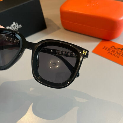 Hermès Classic Square Frame Sunglasses - Image 8