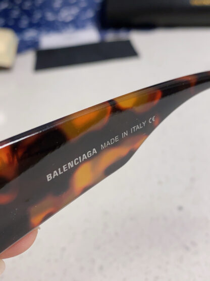 Balenciaga fashion sunglasses - Image 8