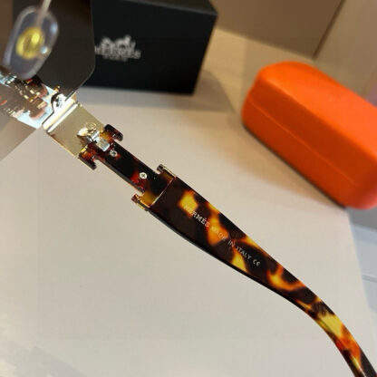 Hermès Fashion Sunglasses - Image 8