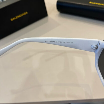 Balenciaga fashion sunglasses - Image 9