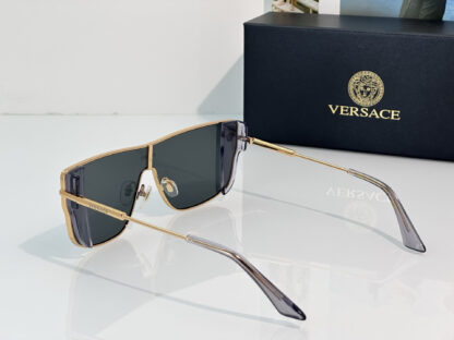 Versace fashion trend sunglasses - Image 8