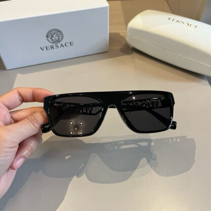 Versace fashion trend sunglasses - Image 8
