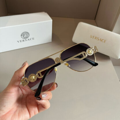 Versace fashion trend sunglasses - Image 9