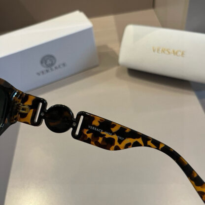 Versace fashion trend sunglasses - Image 8