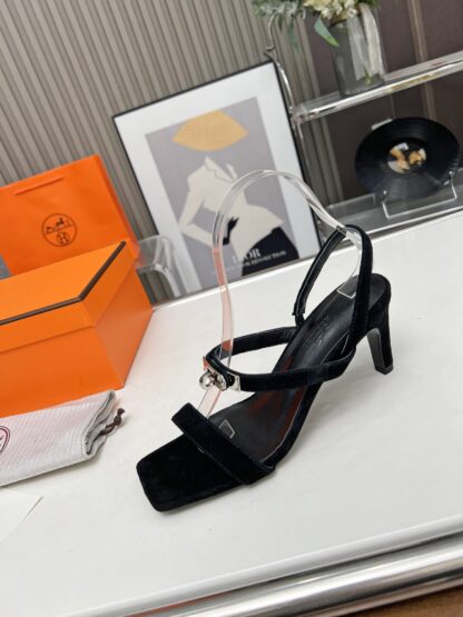 Hermès handmade black stiletto sandals - Image 8