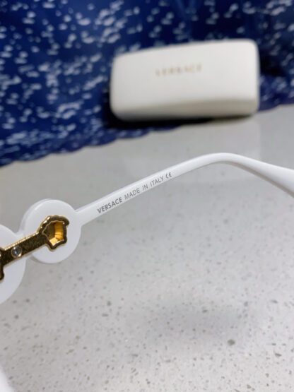 Versace fashion trend sunglasses - Image 9