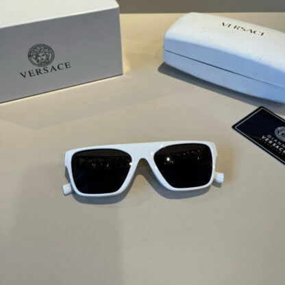 Versace fashion trend sunglasses - Image 8