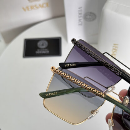 Versace fashion trend sunglasses - Image 8