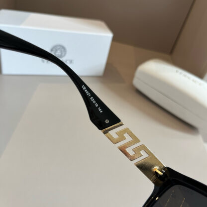 Versace fashion trend sunglasses - Image 8