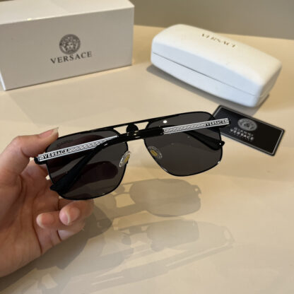 Versace fashion trend sunglasses - Image 8