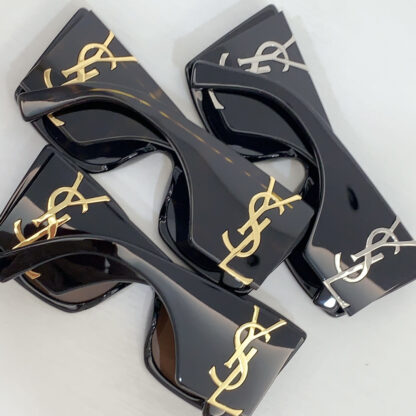 Yves Saint Laurent fashion sunglasses - Image 8
