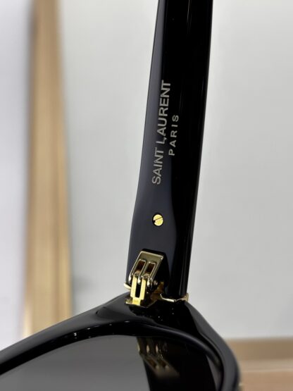Yves Saint Laurent fashion sunglasses - Image 8