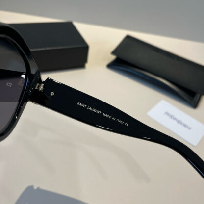 Yves Saint Laurent fashion sunglasses - Image 8