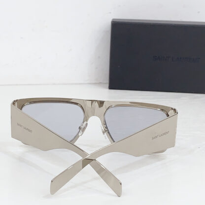 Yves Saint Laurent fashion sunglasses - Image 8