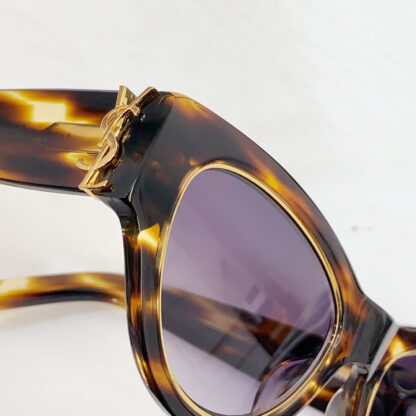 Yves Saint Laurent fashion sunglasses - Image 8