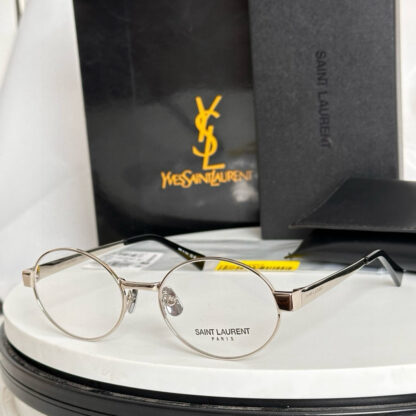 Yves Saint Laurent fashion sunglasses - Image 7